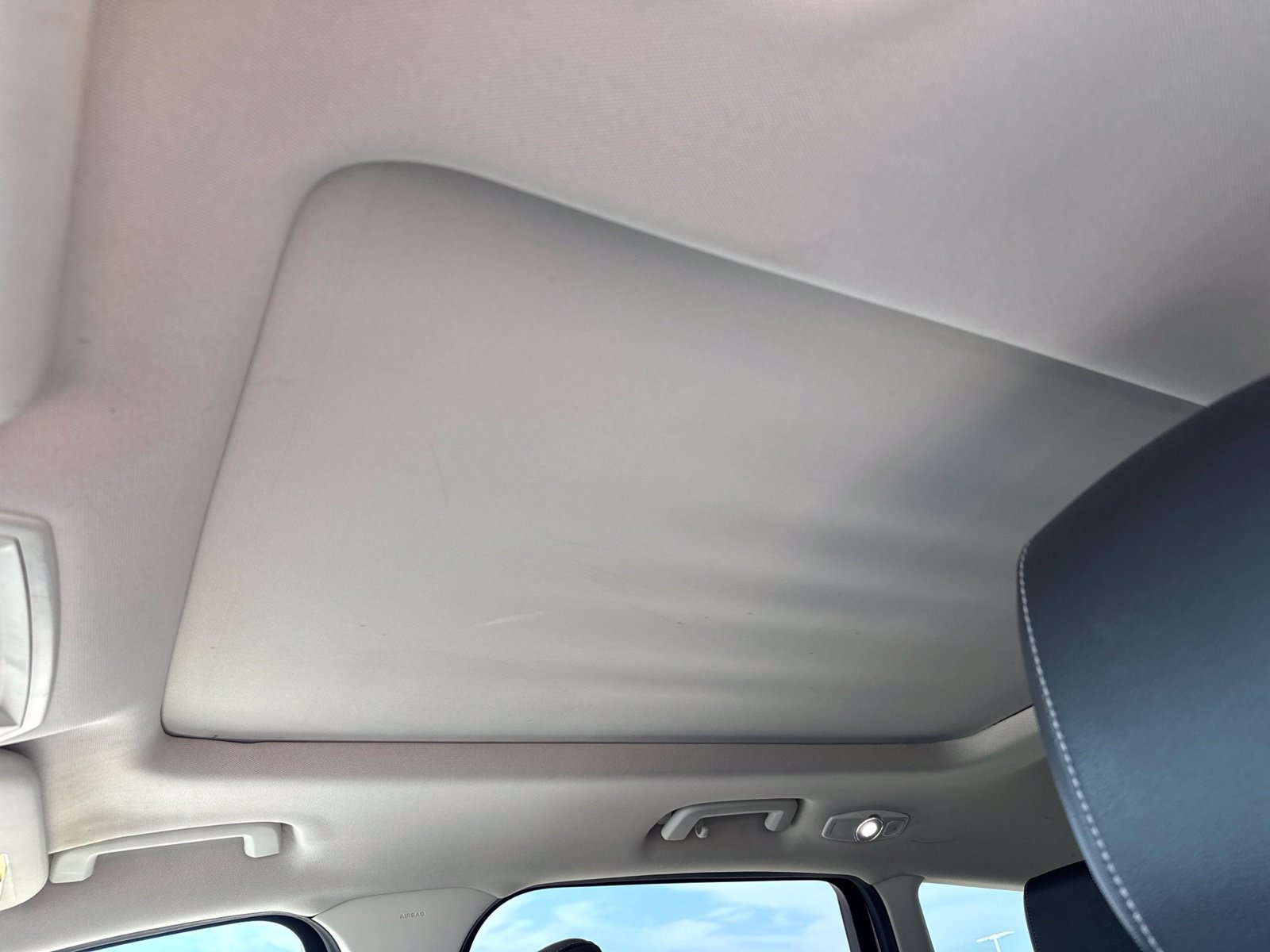 Used 2018 Ford Escape Titanium w/ Ford Safe & Smart Package FWD image 12