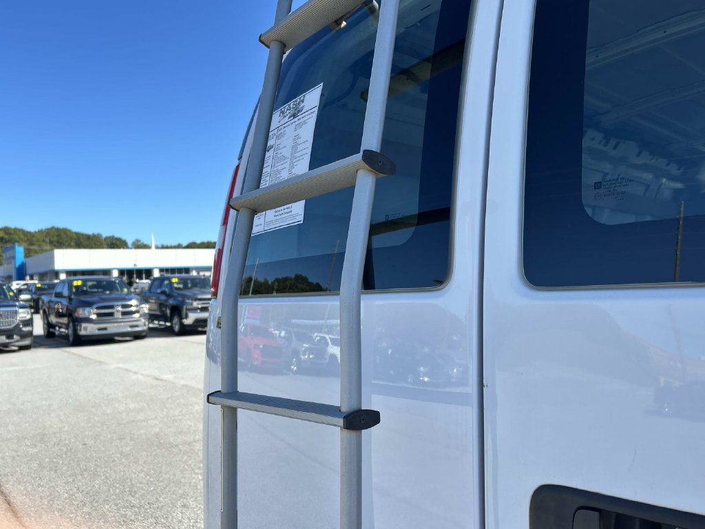 Used 2021 Chevrolet Express 2500 w/ Driver Convenience Package RWD image 11