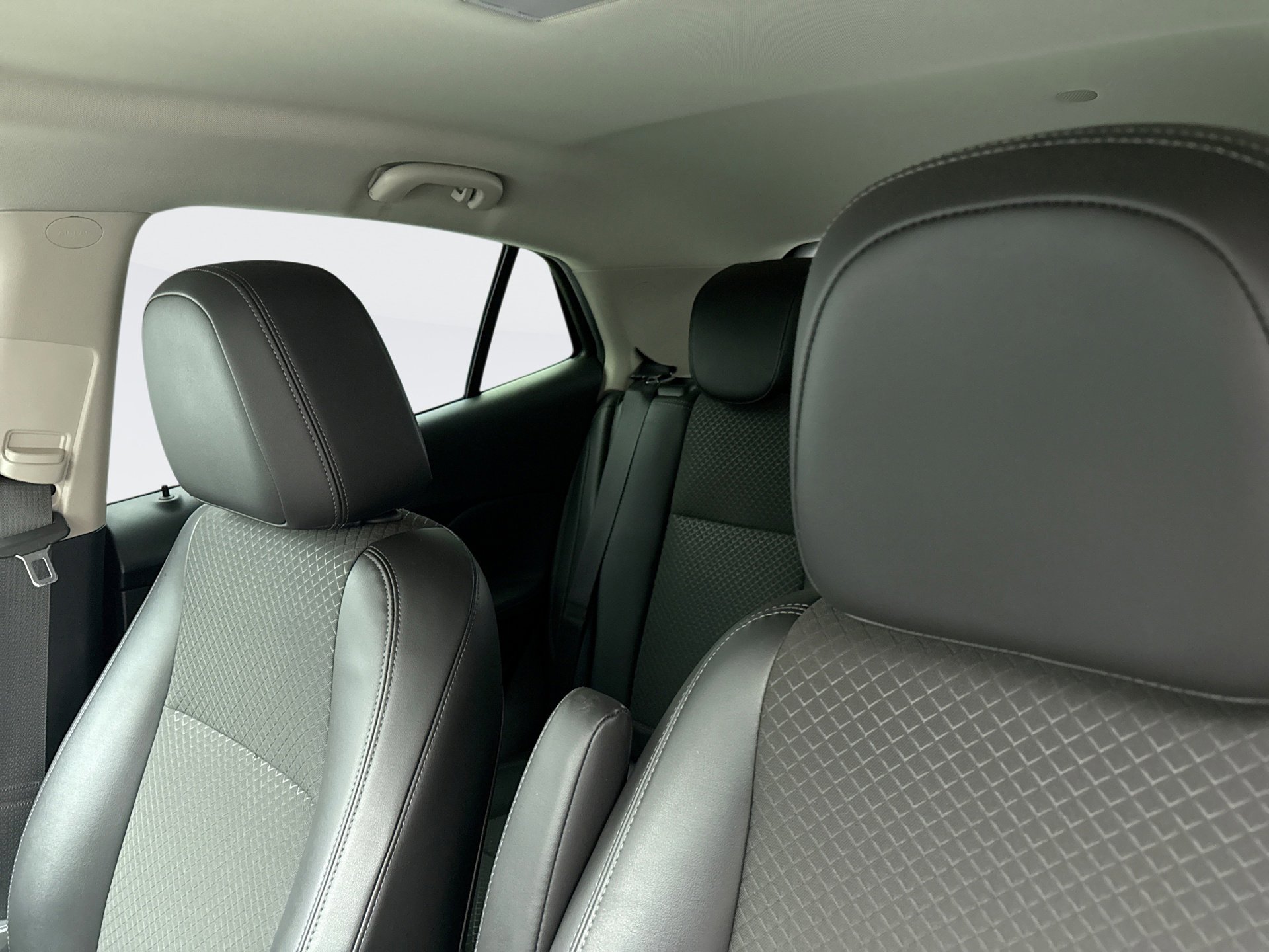 Used 2019 Buick Encore Preferred image 9