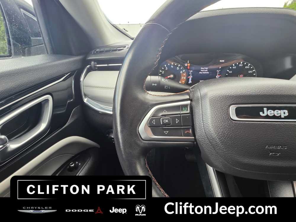 Used 2022 Jeep Compass Limited AWD/4WD image 22