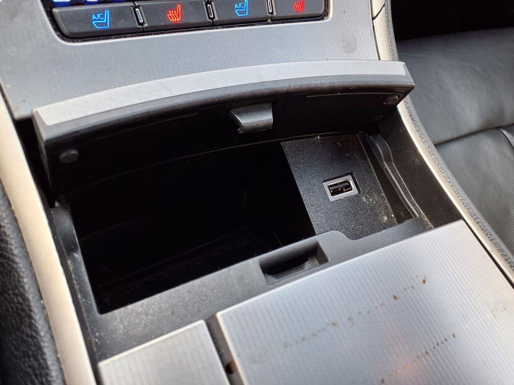 Used 2017 Lincoln MKZ Reserve image 17