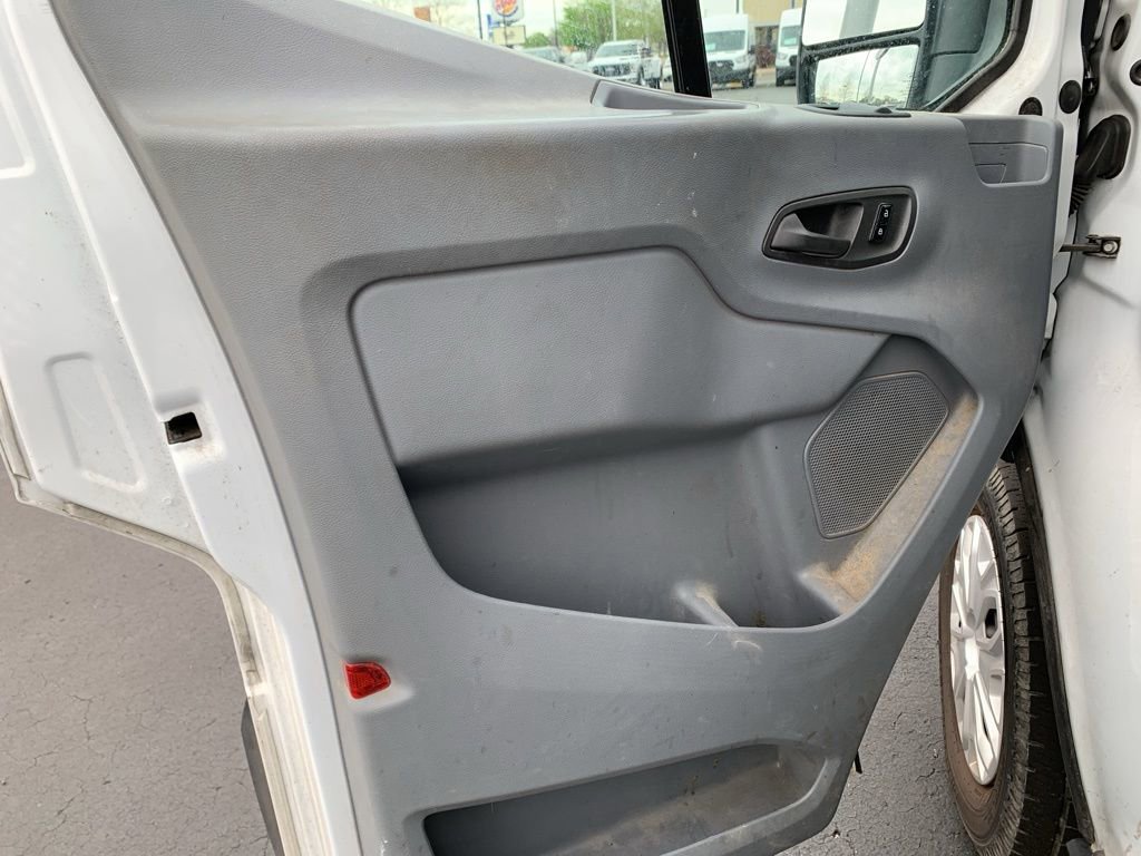 Used 2019 Ford Transit 250 148 Medium Roof image 17