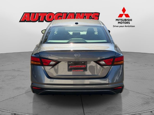 Used 2025 Nissan Altima 2.5 SV FWD image 5
