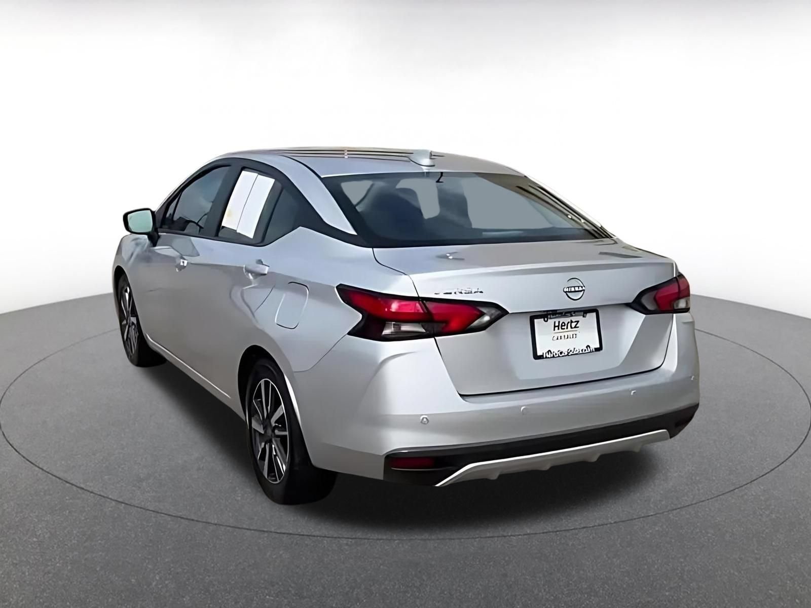 Used 2025 Nissan Versa SV FWD image 11