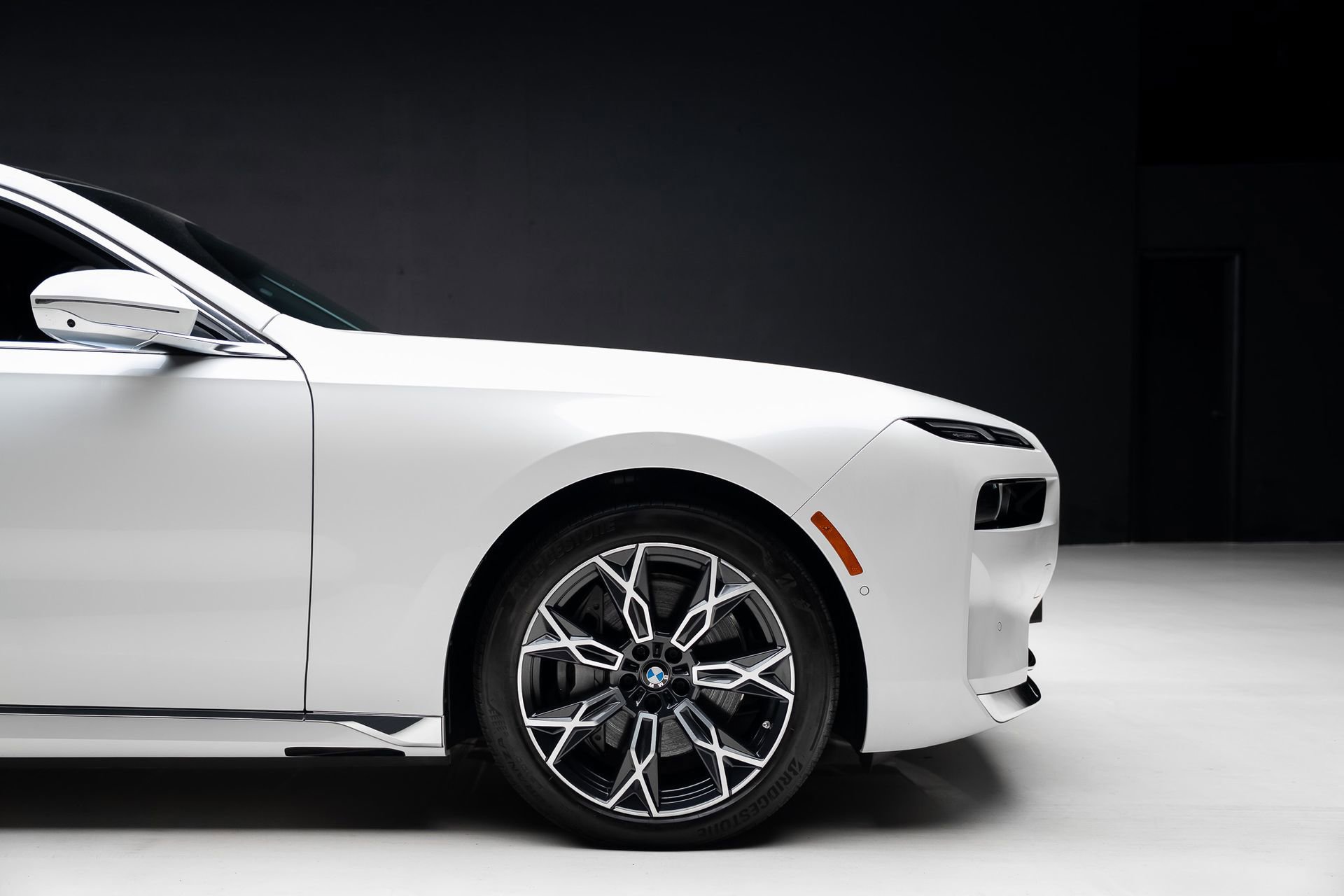 Used 2023 BMW i7 xDrive60 AWD/4WD image 38