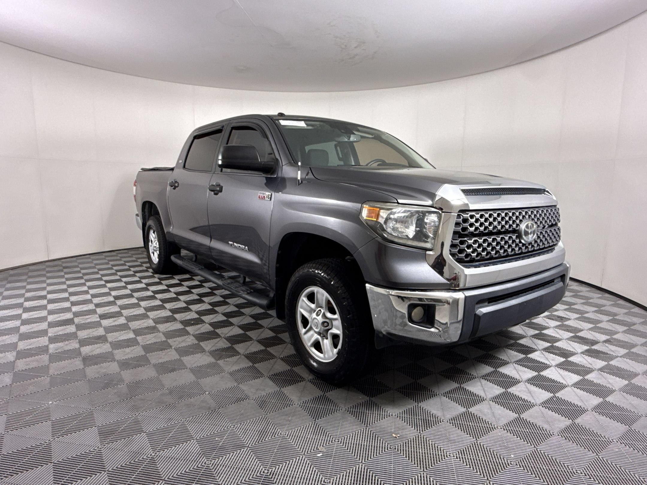 Used 2018 Toyota Tundra SR5 w/ SR5 Upgrade Package RWD image 7