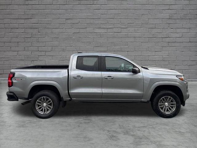 Used 2024 Chevrolet Colorado LT AWD/4WD image 8