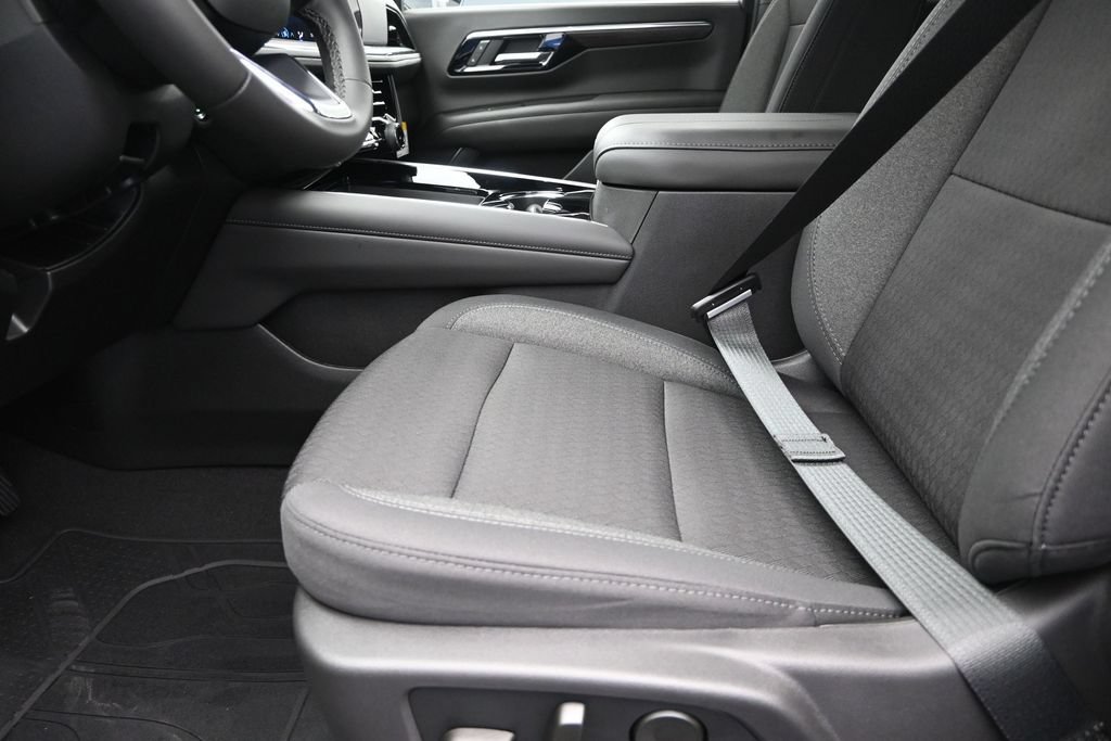 New 2026 Chevrolet Suburban LS RWD image 13