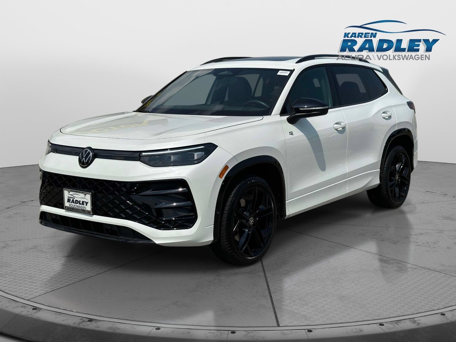 Certified 2026 Volkswagen Tiguan SE R-Line AWD/4WD image 5
