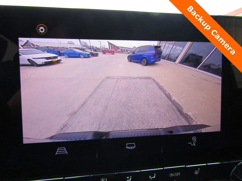 Used 2024 Chevrolet Colorado Z71 w/ Z71 Convenience Package 2 image 14