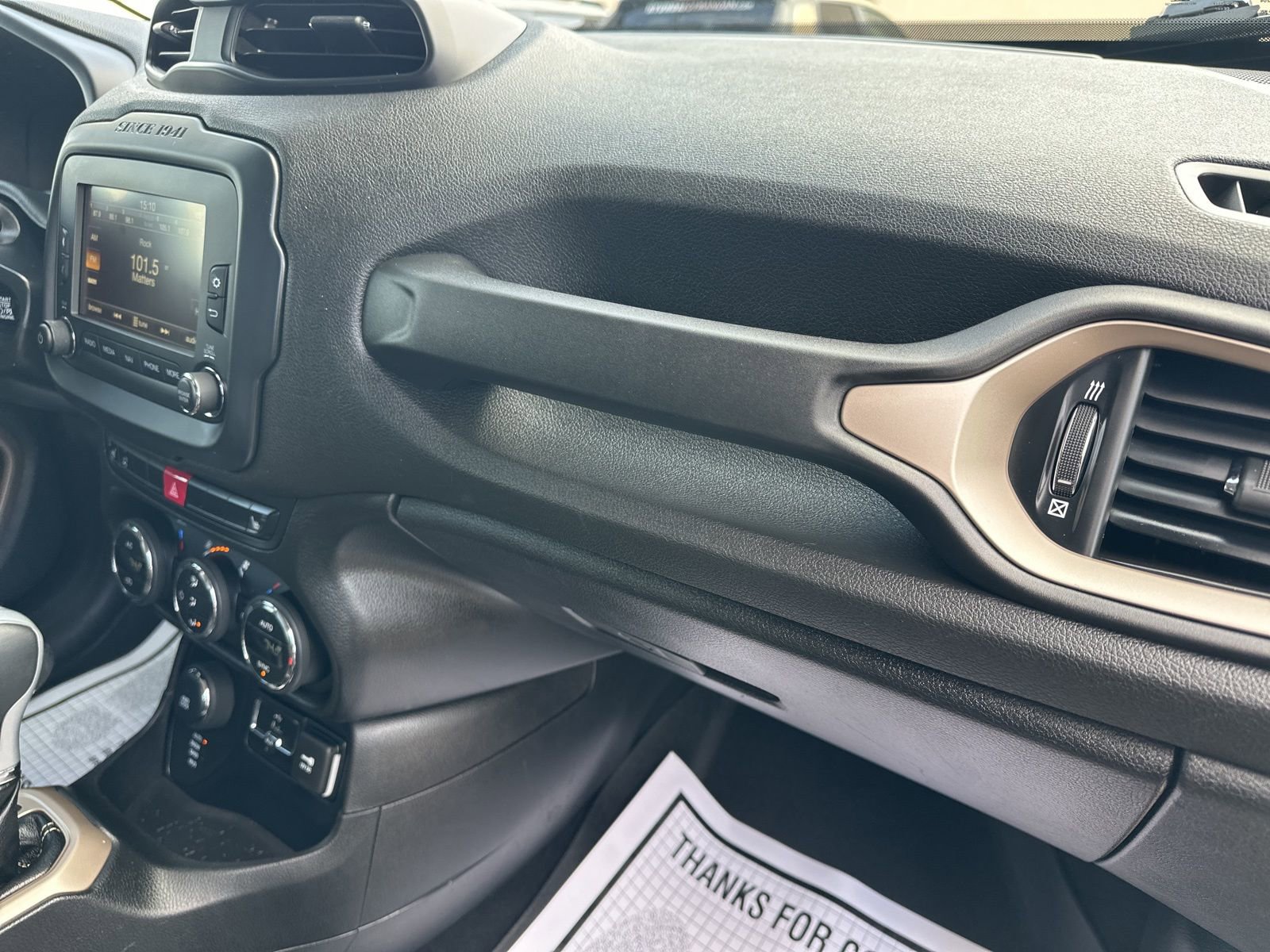 Used 2016 Jeep Renegade Limited AWD/4WD image 37