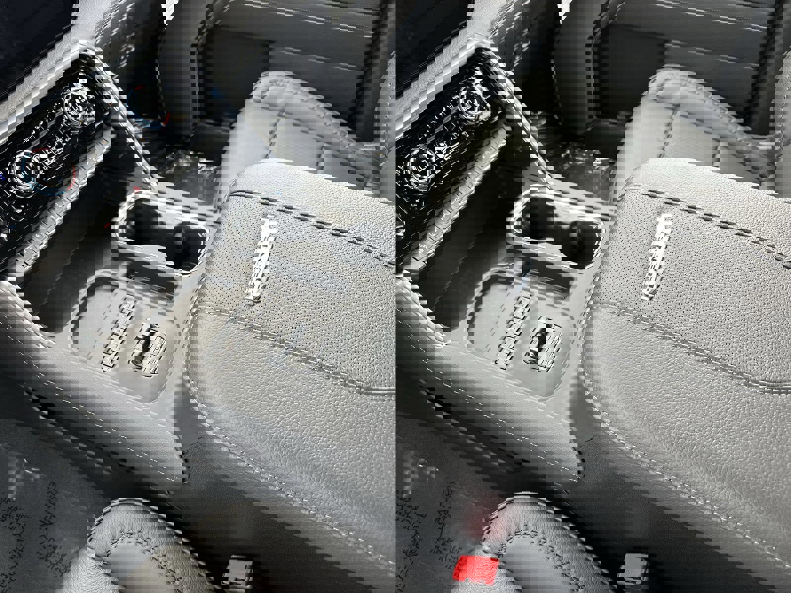 New 2026 GMC Sierra 2500 Denali w/ Denali Reserve Package image 25