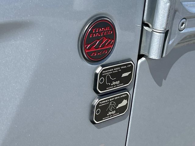 Used 2023 Jeep Gladiator Rubicon w/ Cold Weather Group AWD/4WD image 11