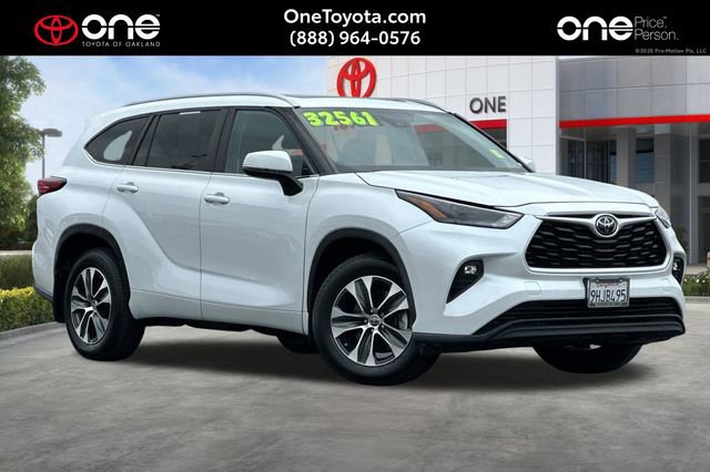 Used 2023 Toyota Highlander XLE