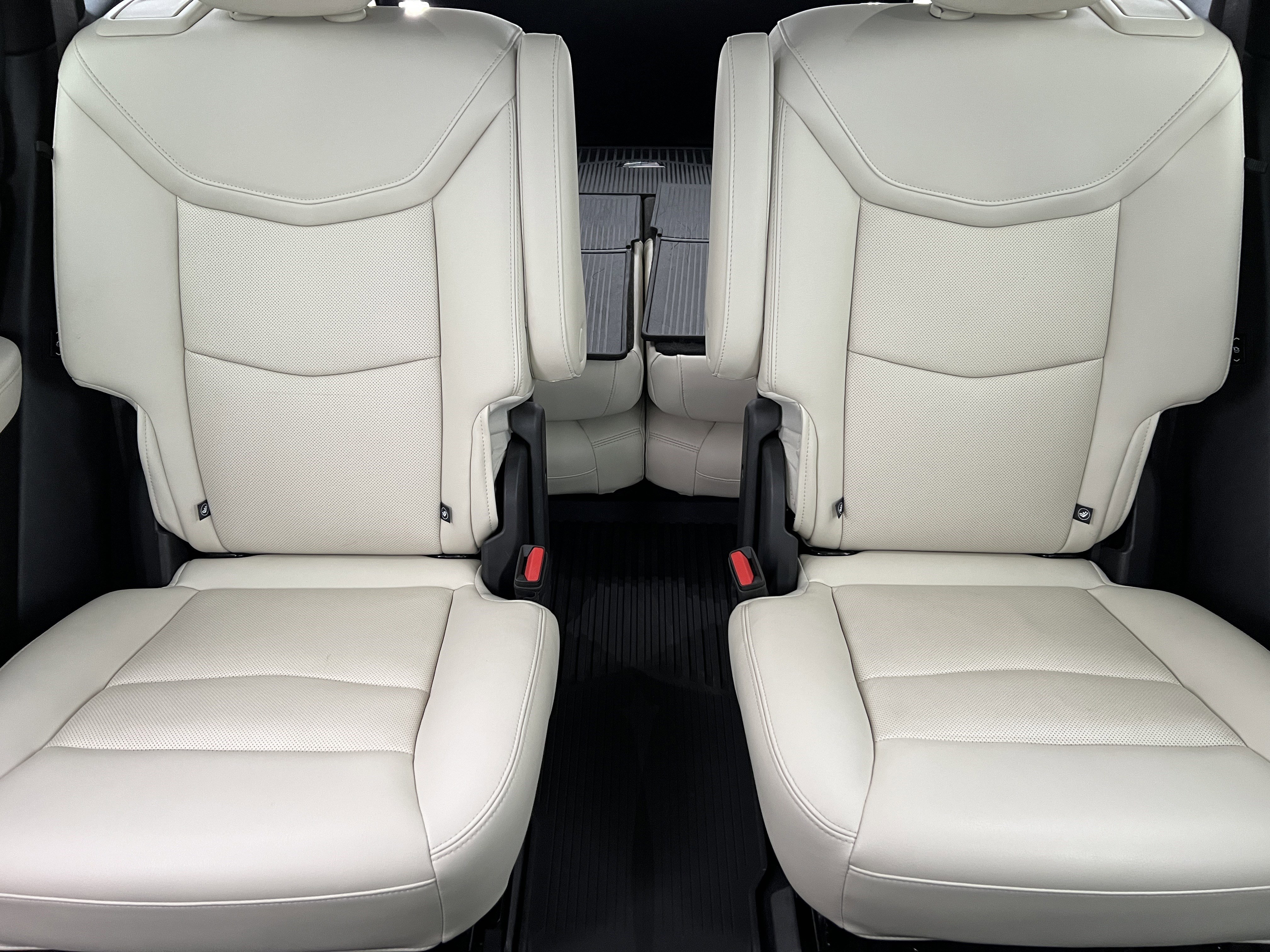 Used 2023 Cadillac XT6 Sport w/ Technology Package image 17