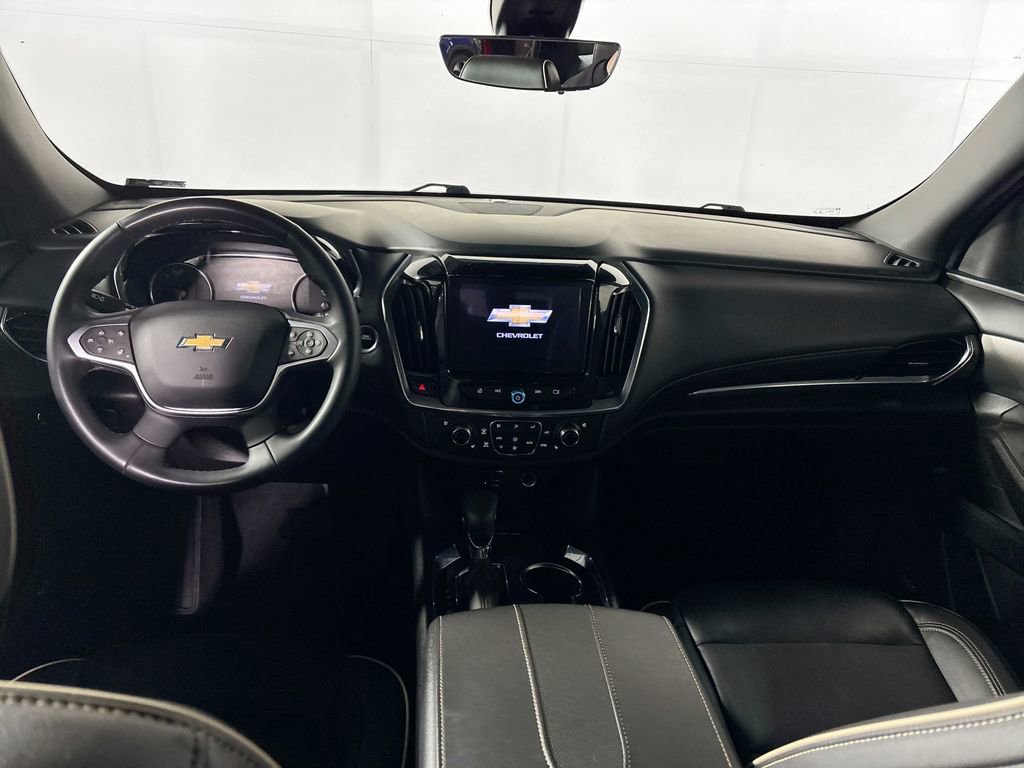 Used 2023 Chevrolet Traverse Premier image 12
