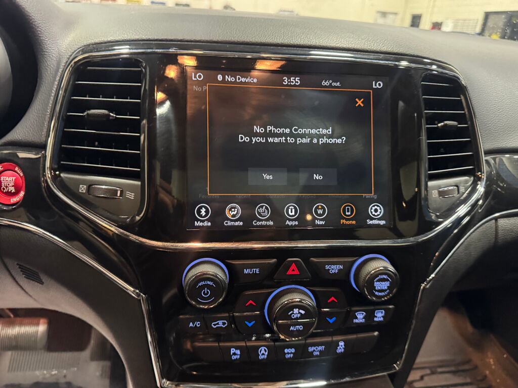 Used 2021 Jeep Grand Cherokee Trailhawk w/ Trailhawk Luxury Group image 11