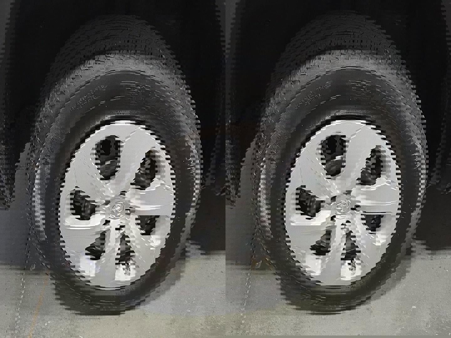 Used 2024 Toyota RAV4 LE image 25