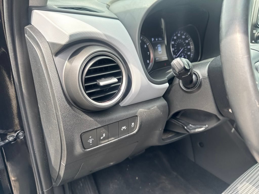 Used 2020 Hyundai Kona SEL AWD/4WD image 12