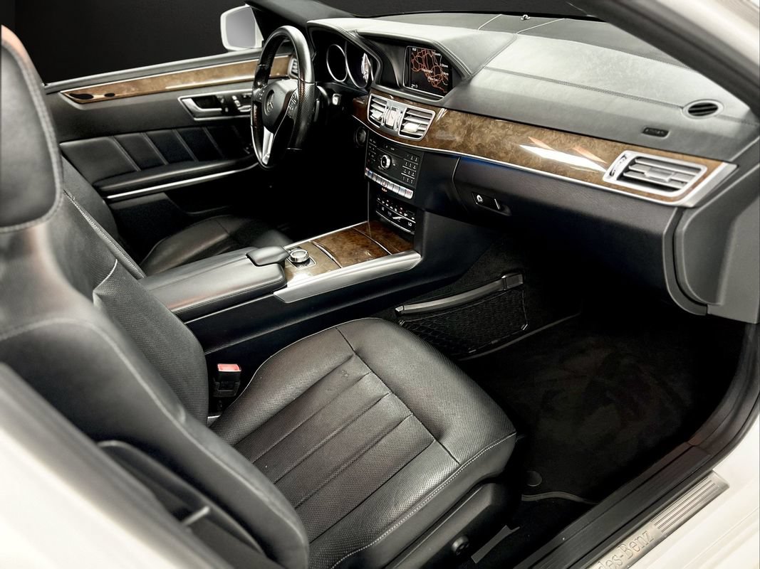 Used 2016 Mercedes-Benz E 400 4MATIC Sedan image 22