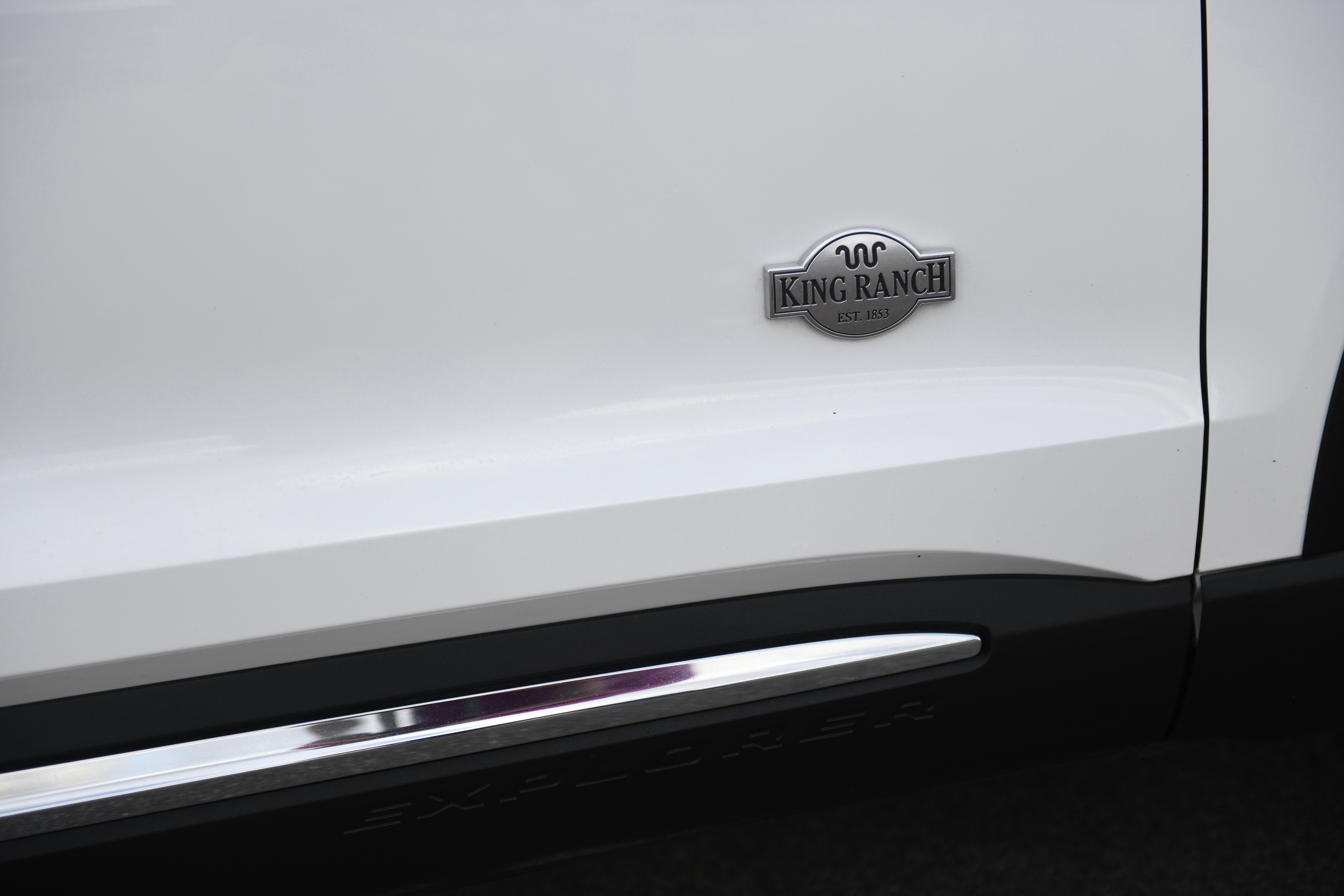 Used 2024 Ford Explorer King Ranch w/ Technology Package image 4