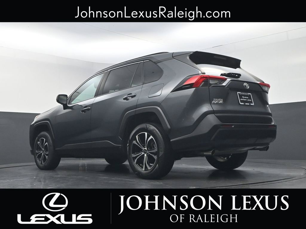Used 2021 Toyota RAV4 LE FWD image 17