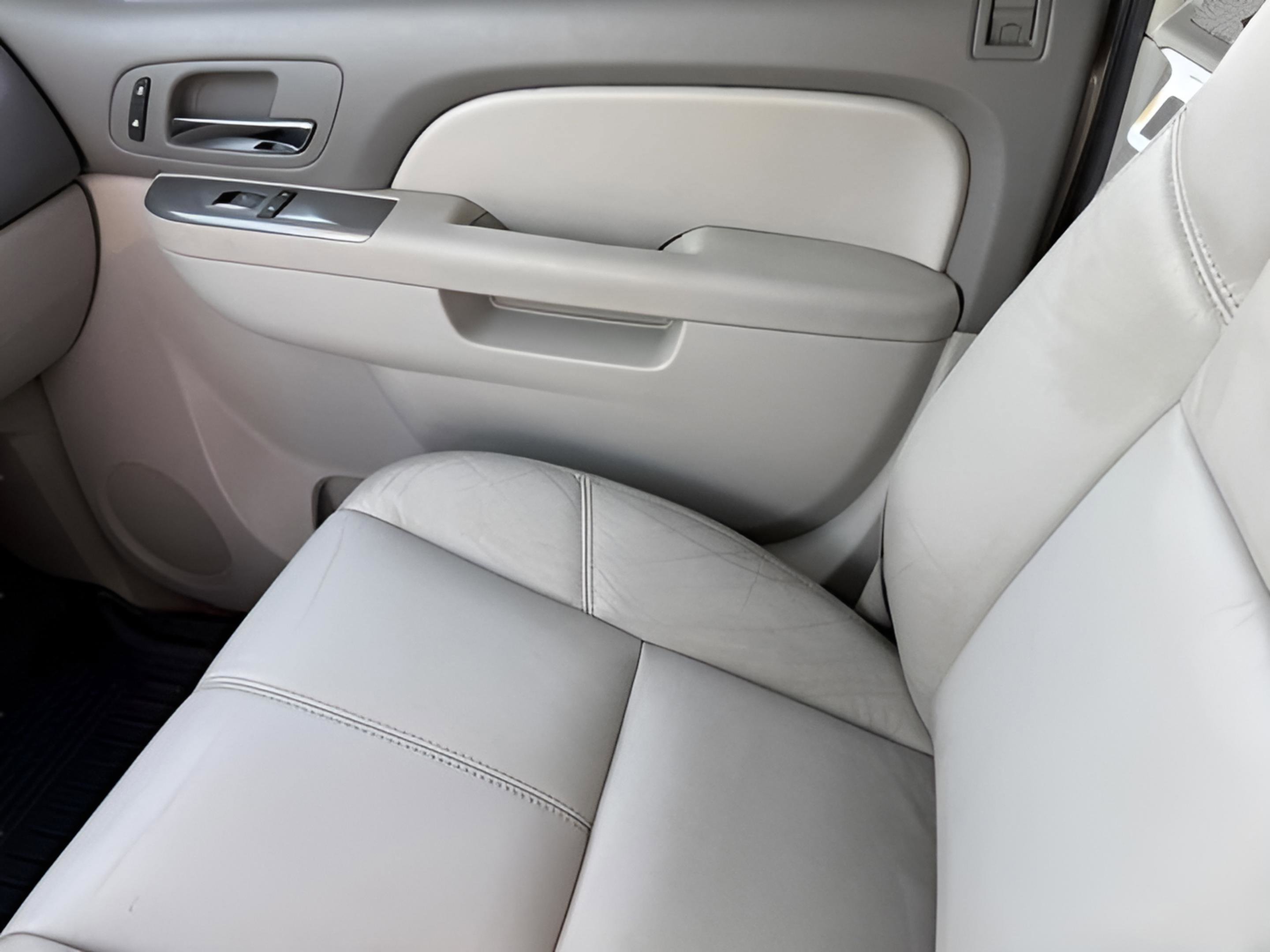 Used 2011 Chevrolet Tahoe LT w/ Luxury Package image 27