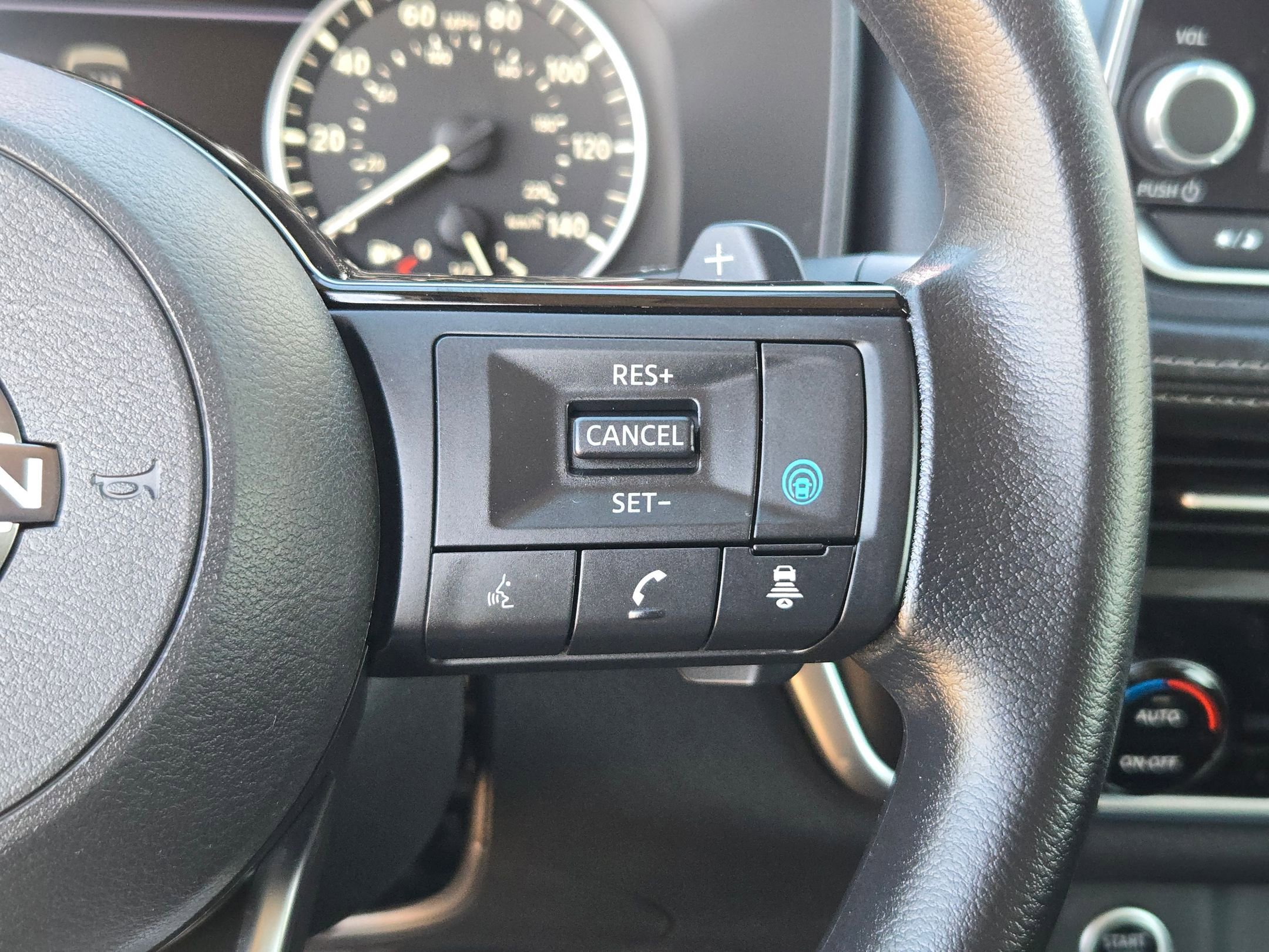 Used 2023 Nissan Rogue SV image 21