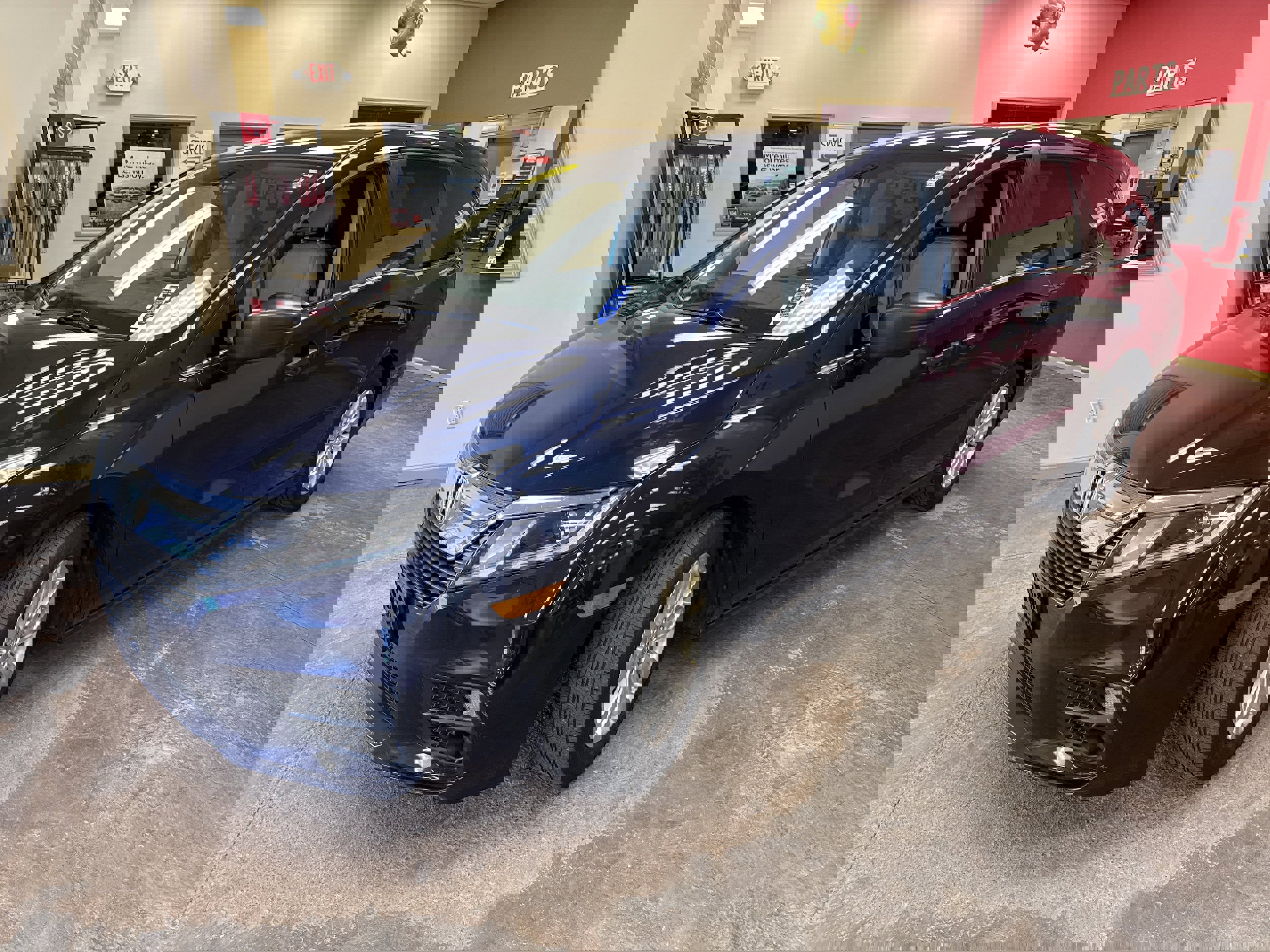 Used 2018 Honda Odyssey LX image 3