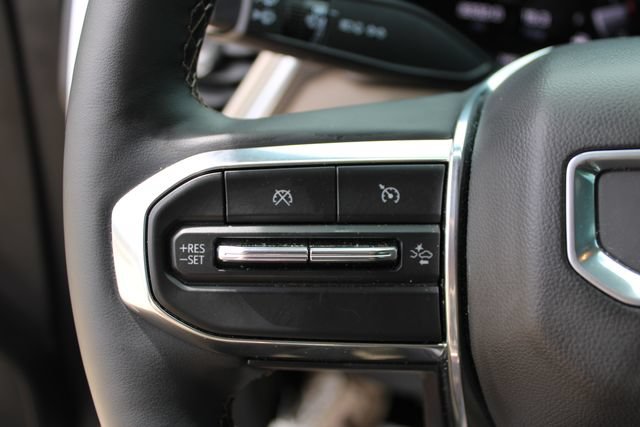 Used 2025 GMC Canyon Denali AWD/4WD image 11