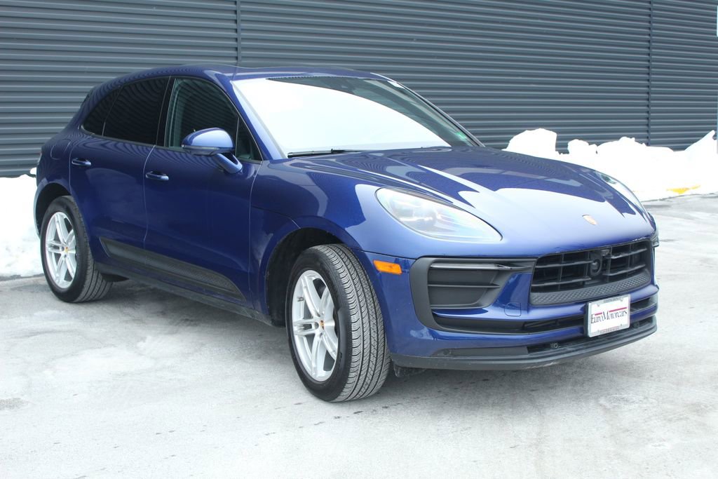 Certified 2024 Porsche Macan image 10