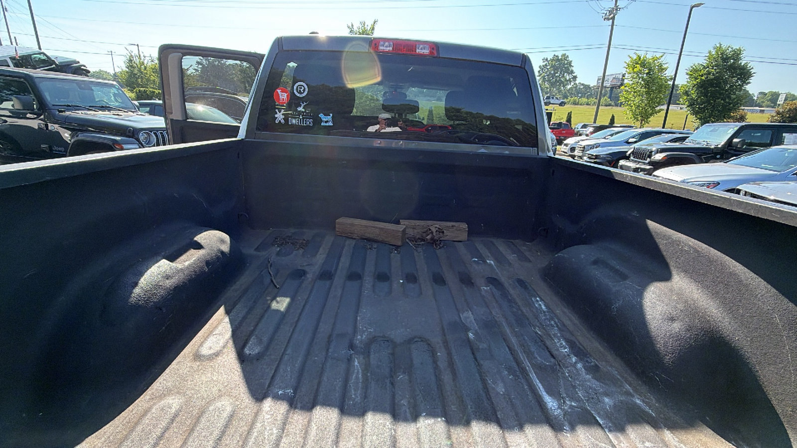 Used 2018 RAM 1500 Express RWD image 13