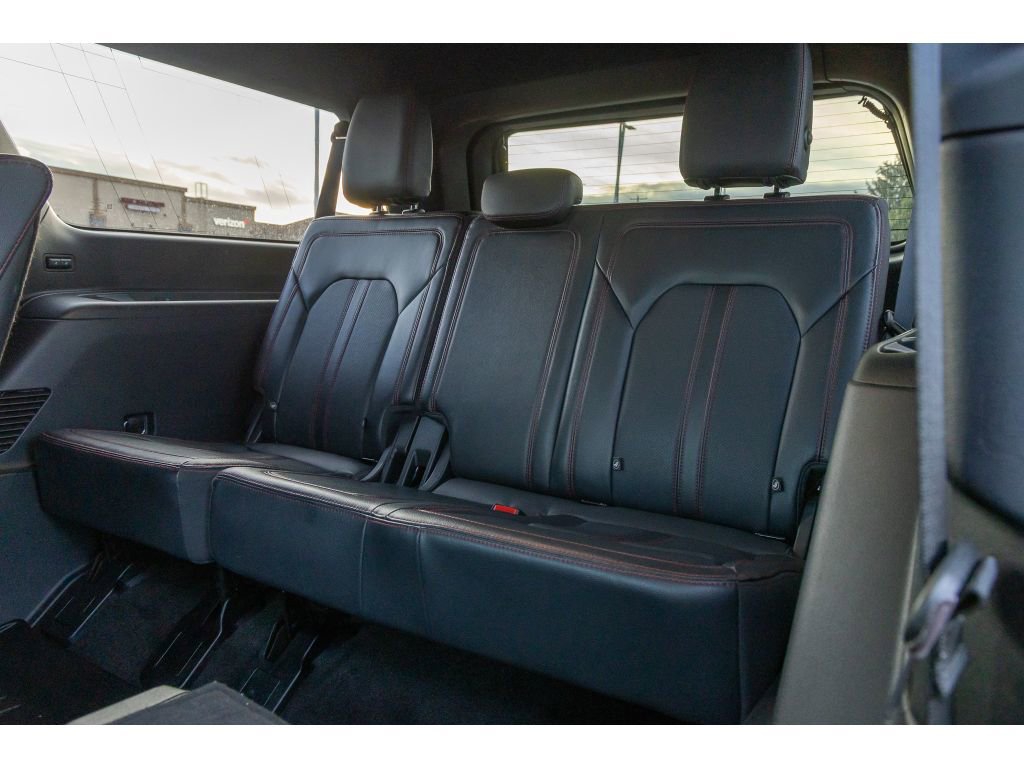 Used 2022 Ford Expedition Max Limited image 15