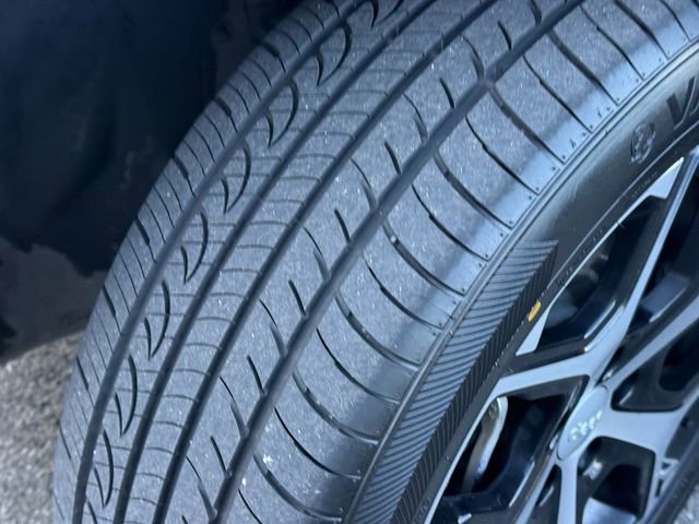 Used 2024 Jeep Compass Limited image 33