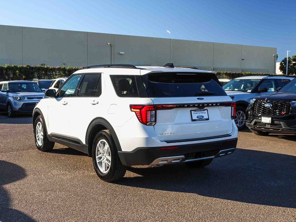 New 2026 Ford Explorer Active w/ Active Comfort Package RWD image 8