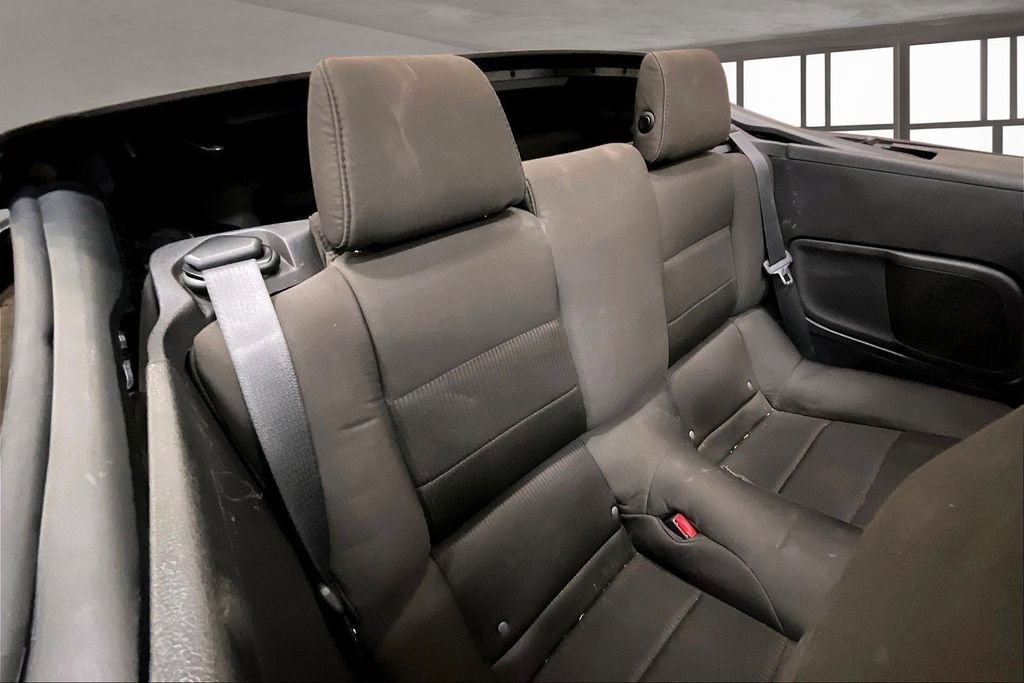 Used 2013 Ford Mustang GT RWD image 22