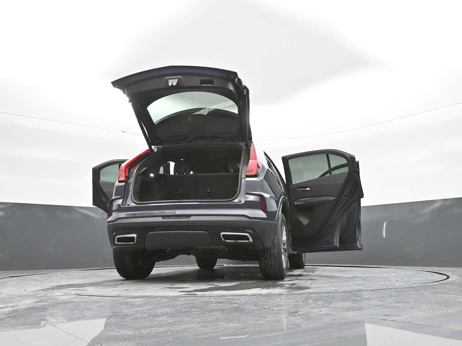 Used 2024 Cadillac XT4 Premium Luxury image 51