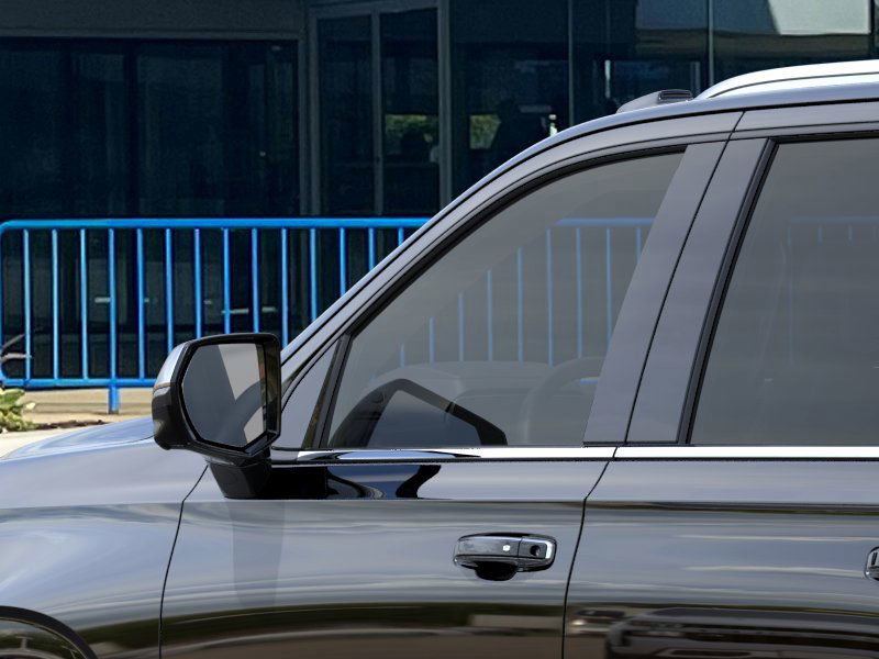 New 2025 Chevrolet Suburban Premier image 12