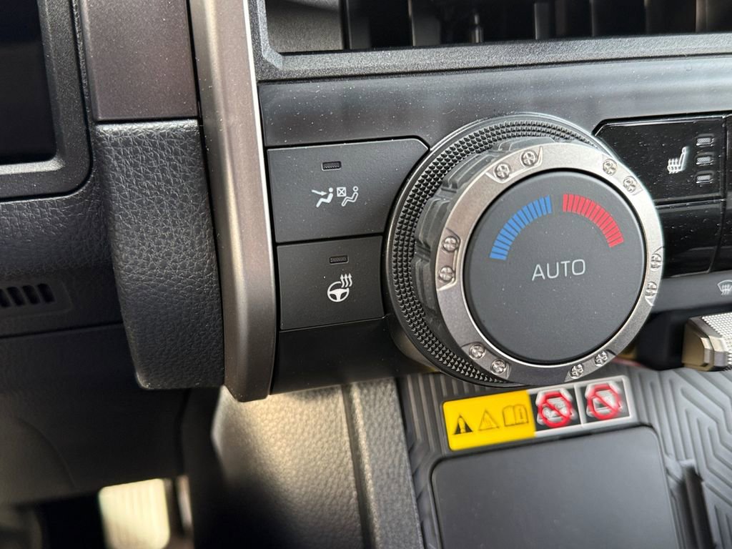Used 2025 Toyota 4Runner TRD Off-Road image 36