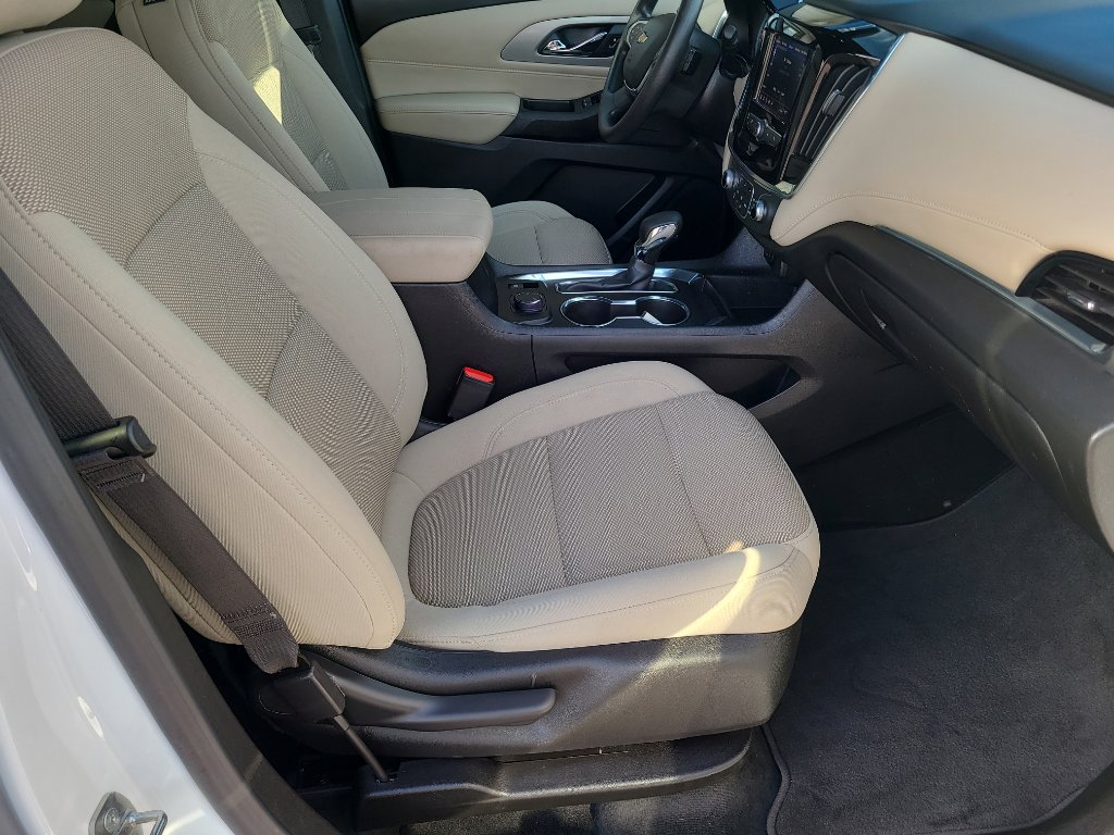 Used 2022 Chevrolet Traverse LS AWD/4WD image 10