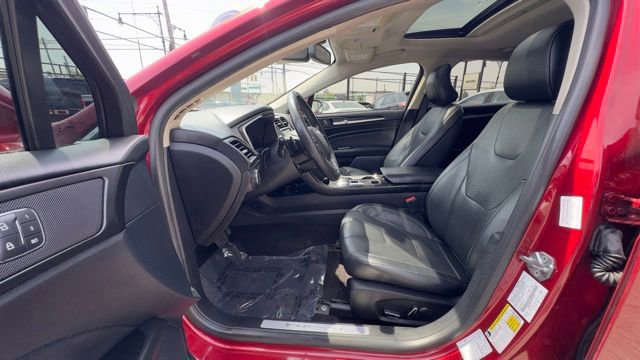 Used 2019 Ford Fusion Titanium image 16