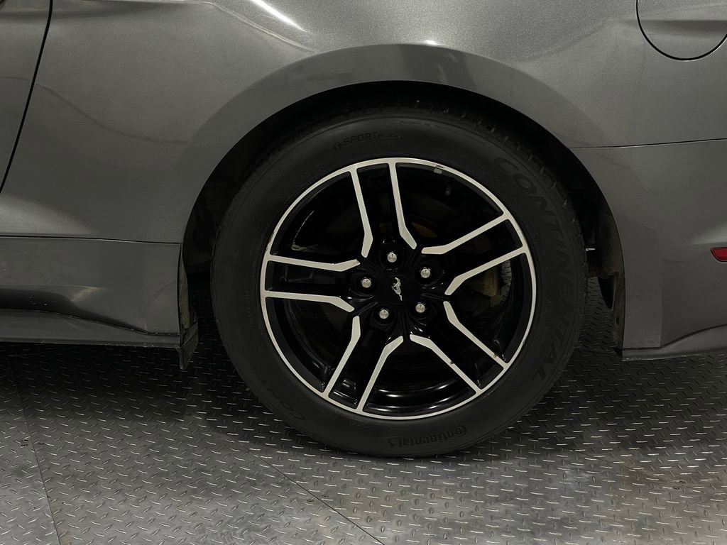 Used 2018 Ford Mustang Premium image 34