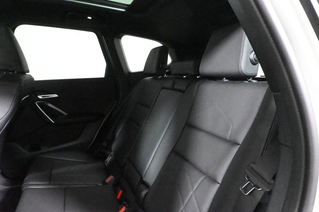 Used 2026 BMW X1 xDrive28i w/ Technology Package image 4