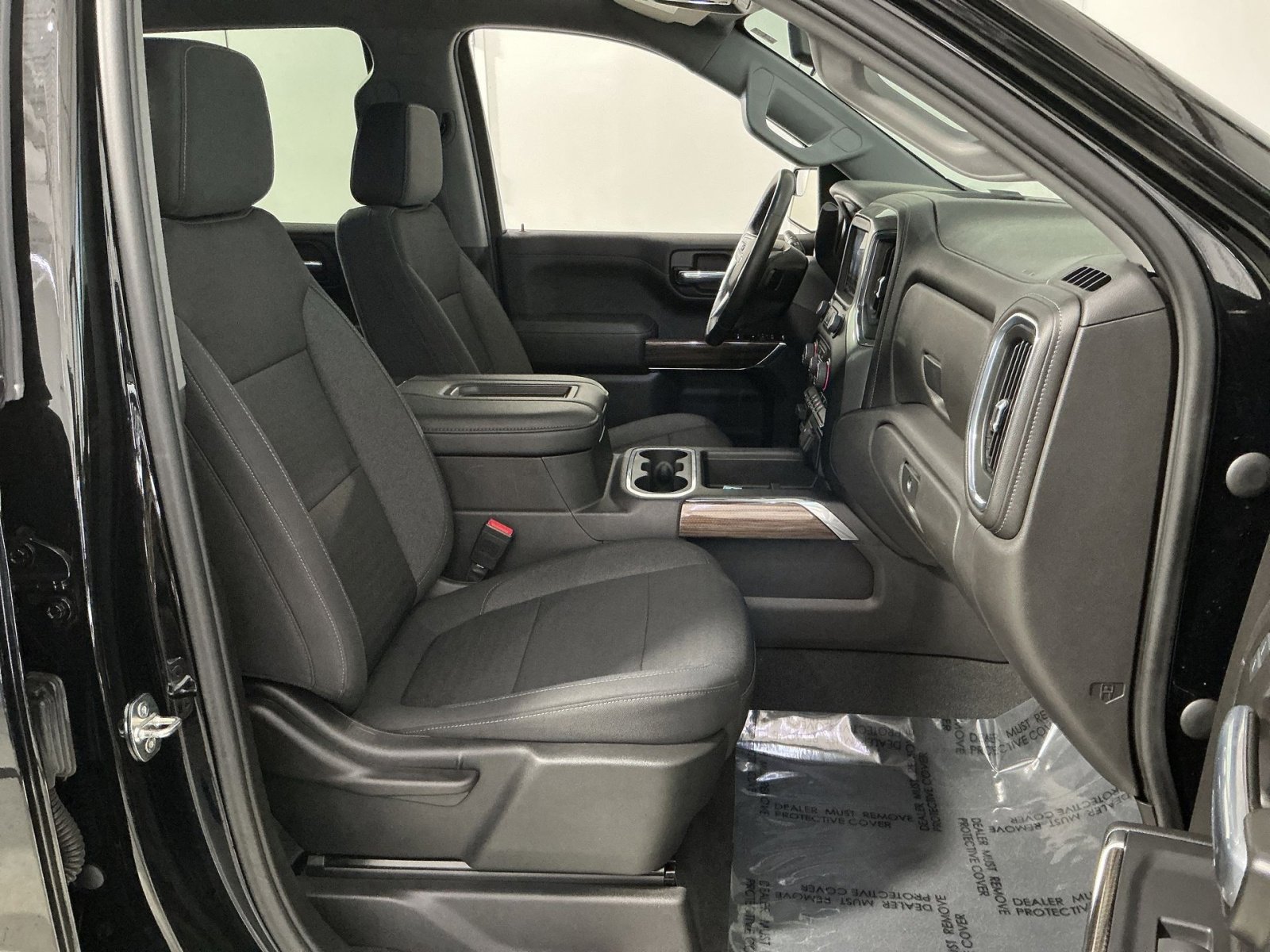 Used 2021 Chevrolet Silverado 1500 LT Trail Boss w/ Bed Protection Package image 32