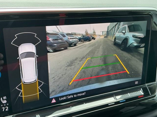 Used 2025 Volkswagen Atlas SE image 24