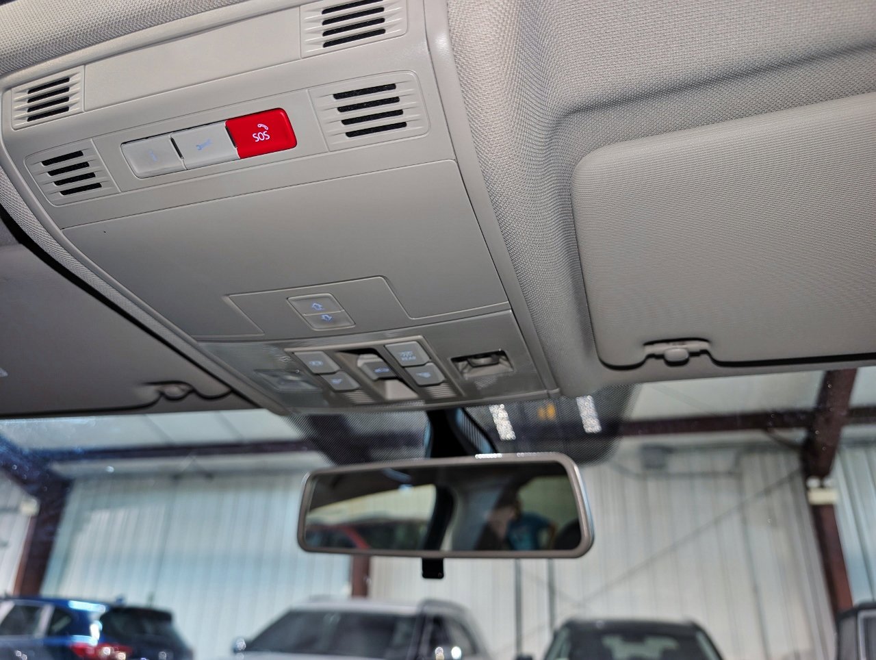 Used 2019 Volkswagen Tiguan SEL image 41