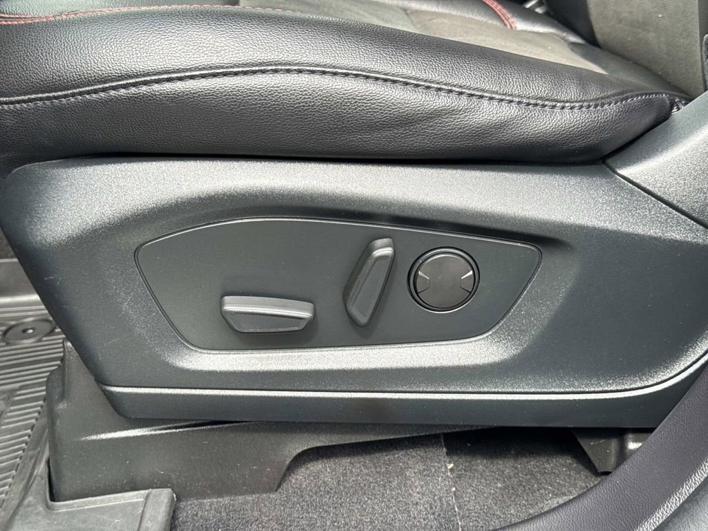 Certified 2022 Ford Explorer ST-Line w/ Class IV Trailer Tow Package image 21