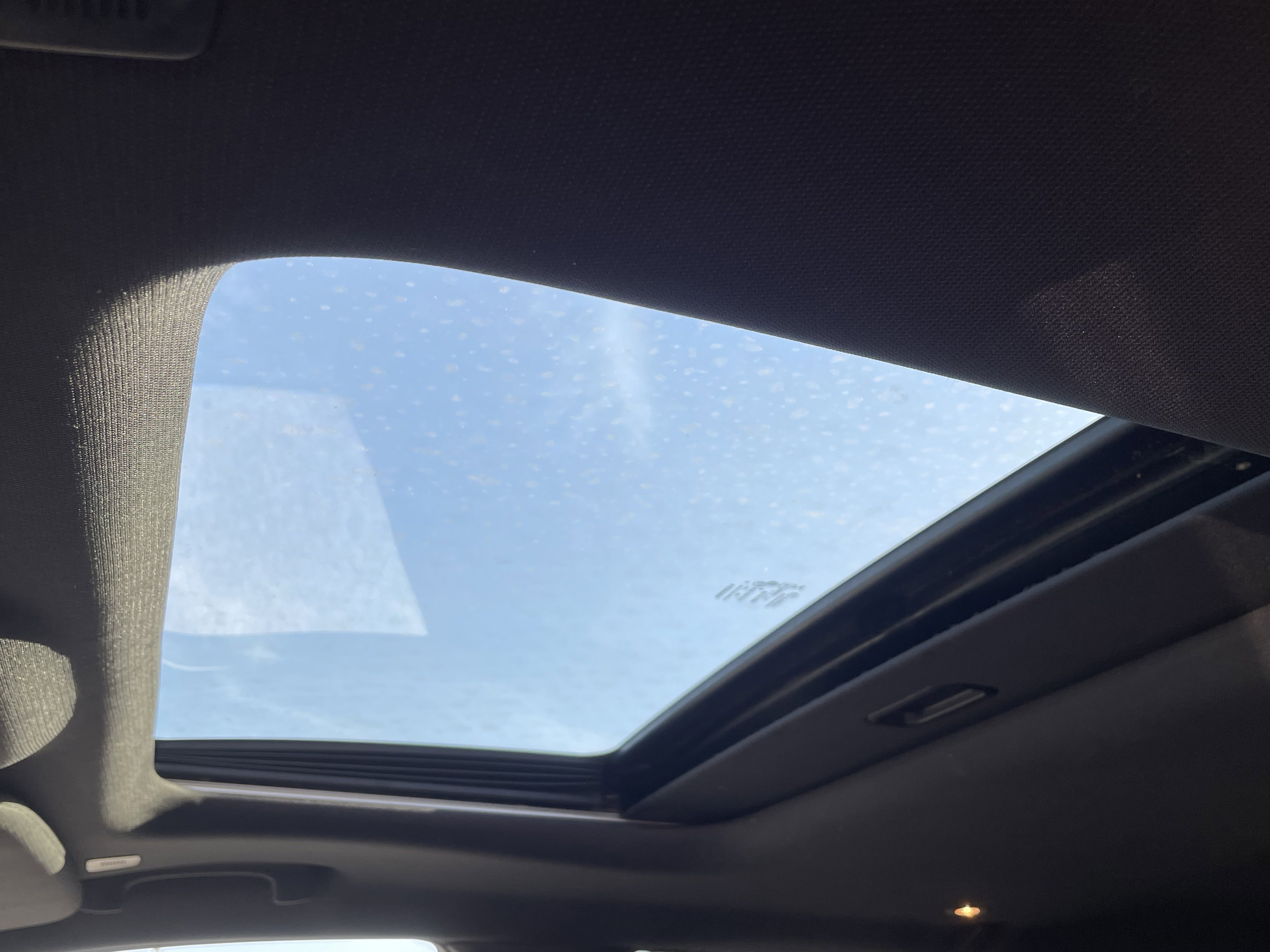 Used 2022 Jeep Grand Cherokee Limited image 9