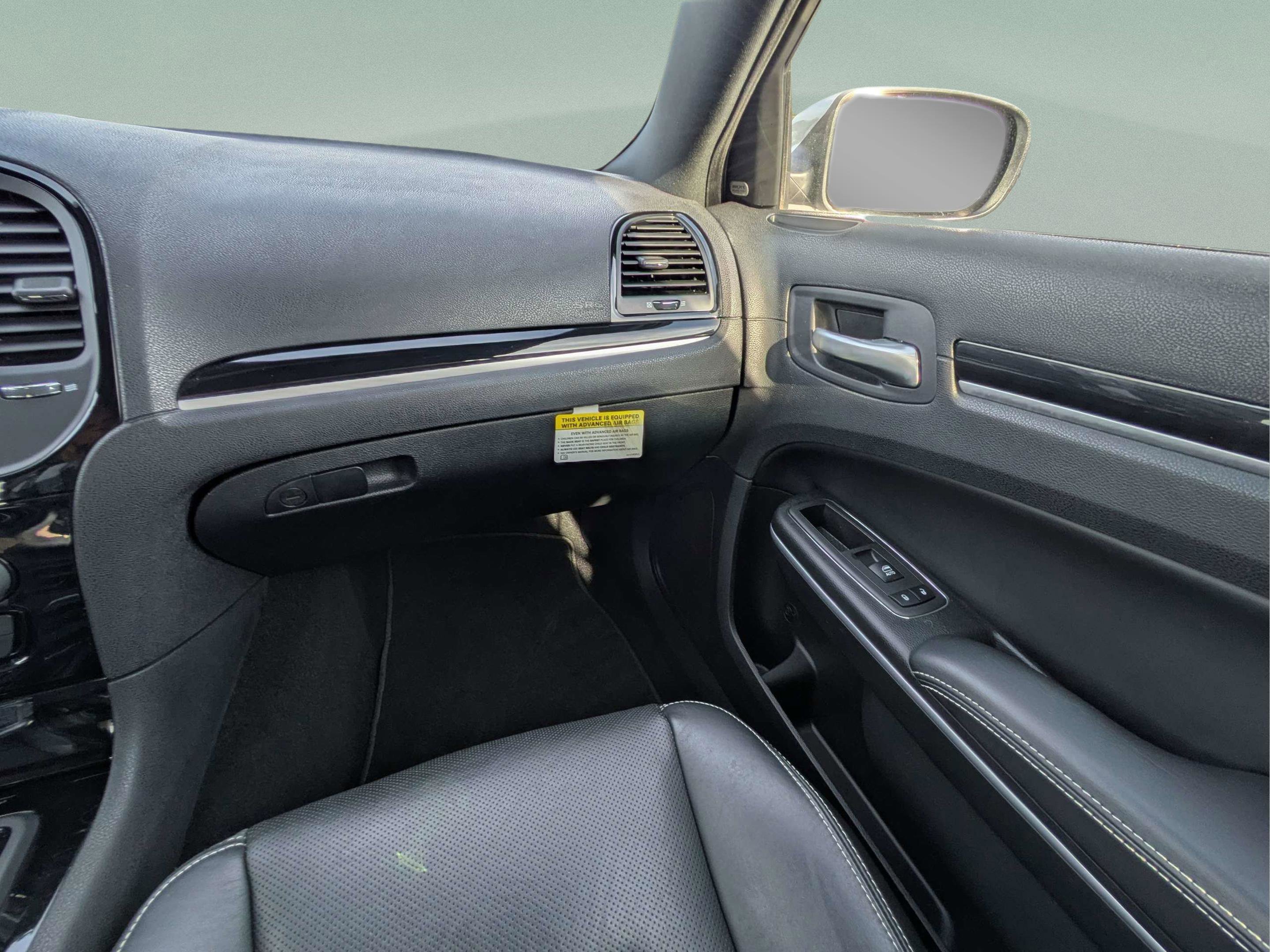 Used 2022 Chrysler 300 S w/ Comfort Group image 16