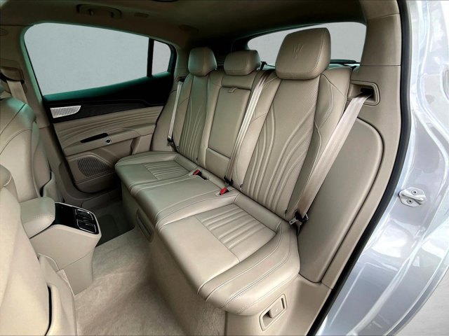 Used 2023 Maserati Grecale GT image 28